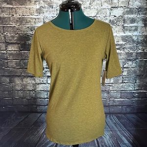 NWT Lularoe Gigi top